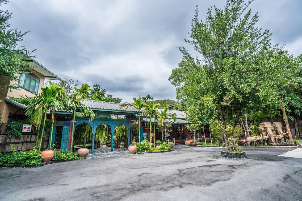 Hotel Ban Mai Vintage Pak Chong Exterior foto